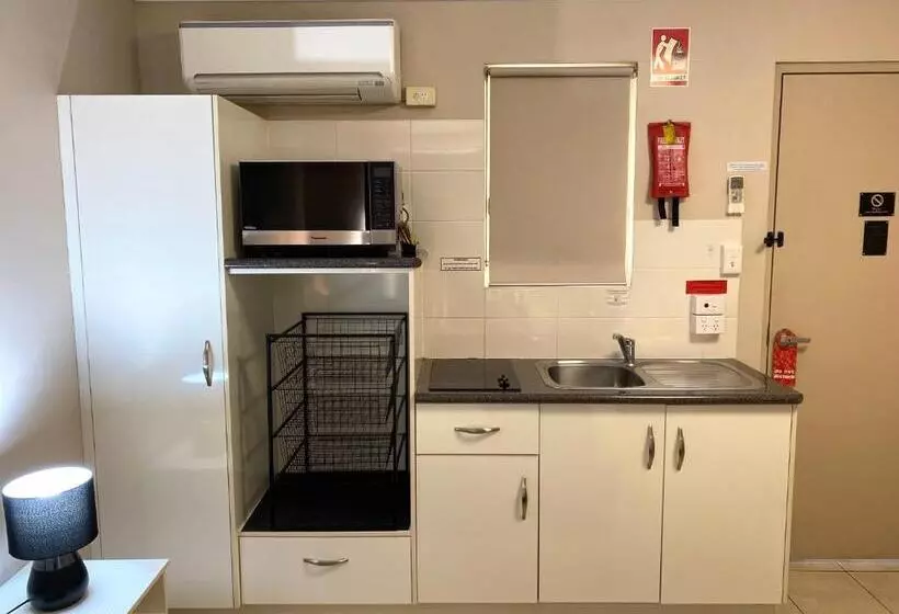 Standard-studio, City Ville Apartments And Motel