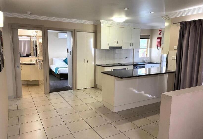 آپارتمان 3 خوابه, City Ville Apartments And Motel