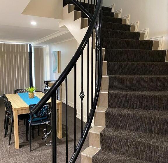 آپارتمان مدیریتی 3 خوابه, City Ville Apartments And Motel