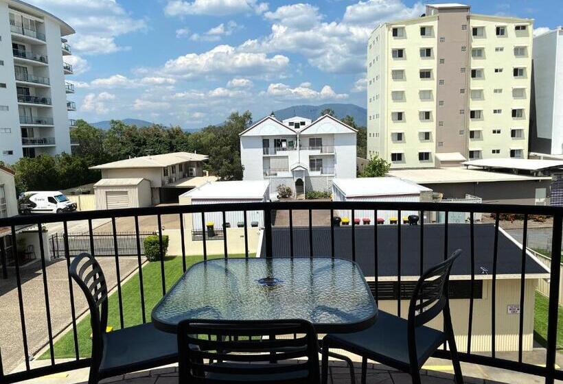 آپارتمان مدیریتی 3 خوابه, City Ville Apartments And Motel