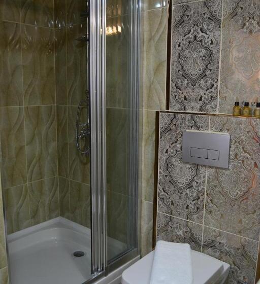 غرفة قياسية, Admiral