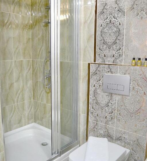 غرفة قياسية فردية, Admiral