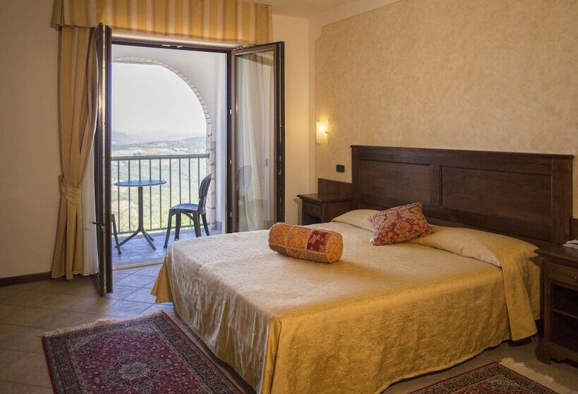 غرفة ديلوكس, Al Brunello