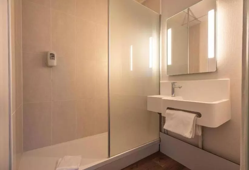 اتاق استاندارد سه نفره, B&b Hotel Quimper Sud Bénodet