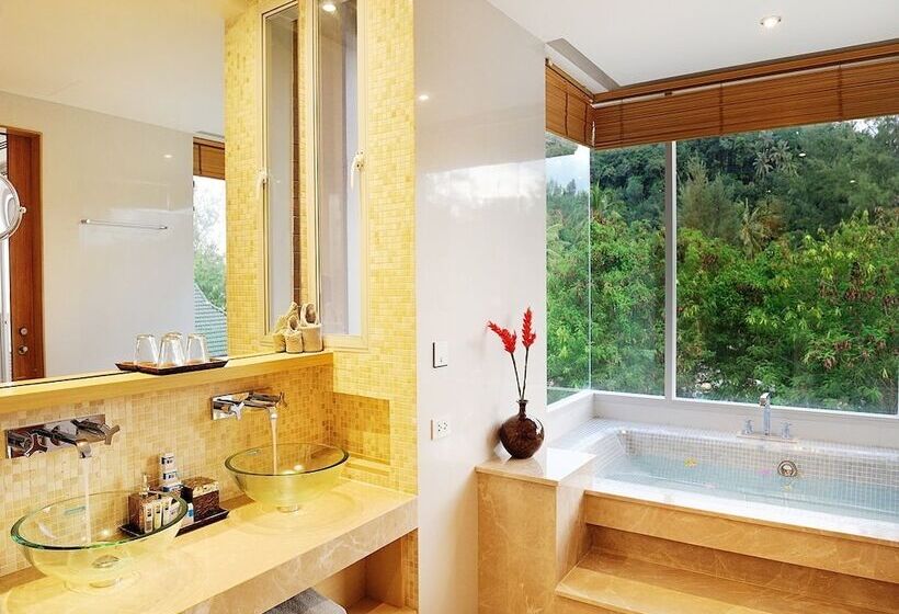 סוויטה, Beachfront Phuket