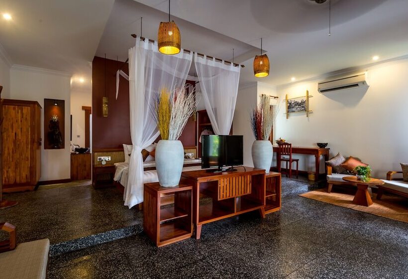 سوییت با چشم‌انداز استخر, La Riviere D  Angkor Resort