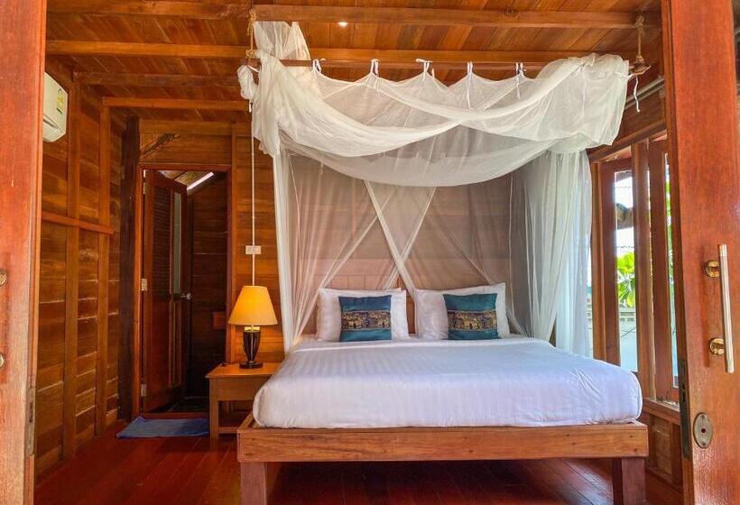 프리미엄 방갈로, Lipe Beach Resort
