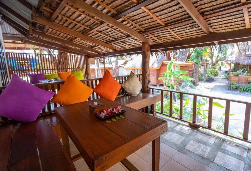 غرفة عائلية, Lipe Beach Resort