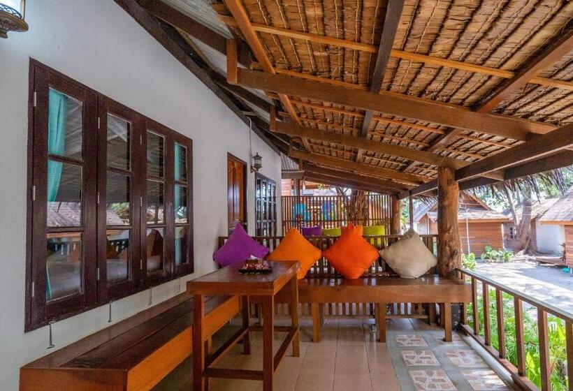 غرفة عائلية, Lipe Beach Resort