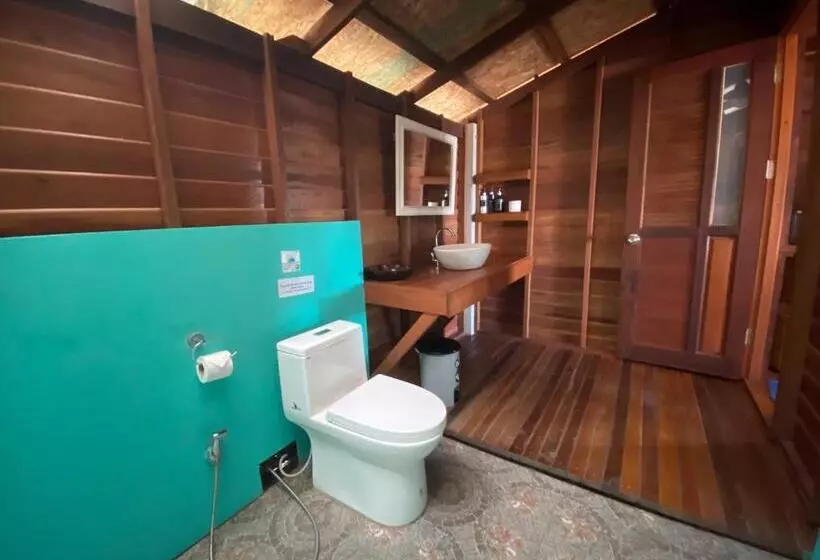スタンダードバンガロー, Lipe Beach Resort