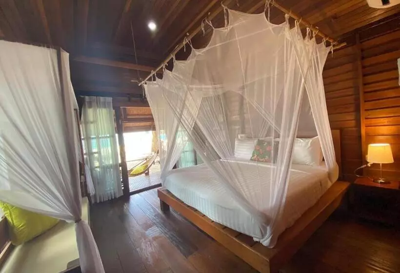 スタンダードバンガロー, Lipe Beach Resort