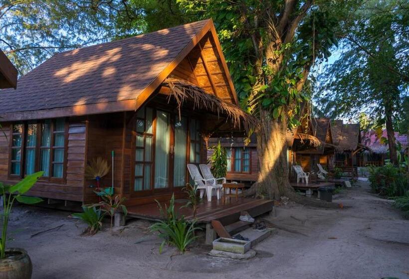 프리미엄 방갈로, Lipe Beach Resort