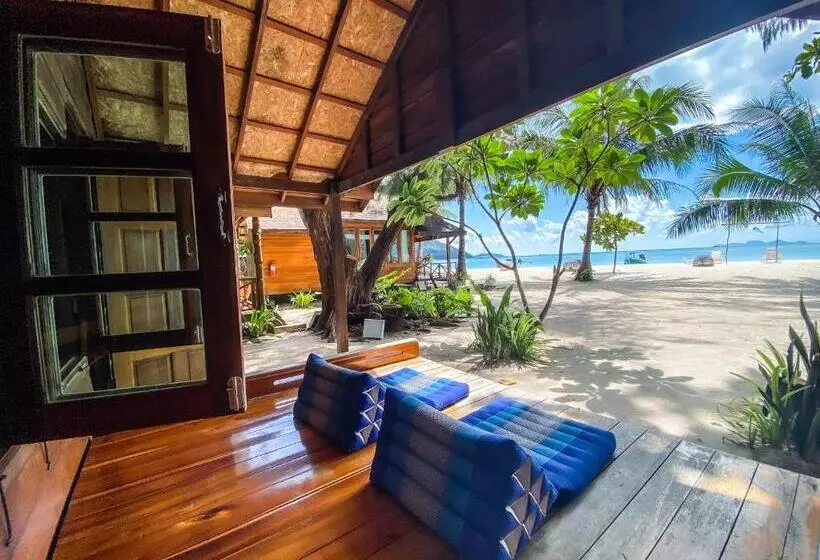 デラックスバンガロー, Lipe Beach Resort
