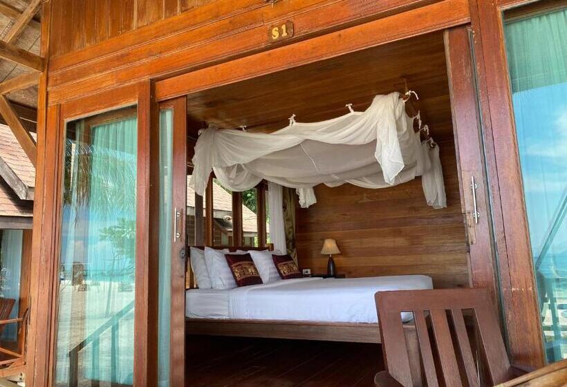 بنجلو بريميوم, Lipe Beach Resort