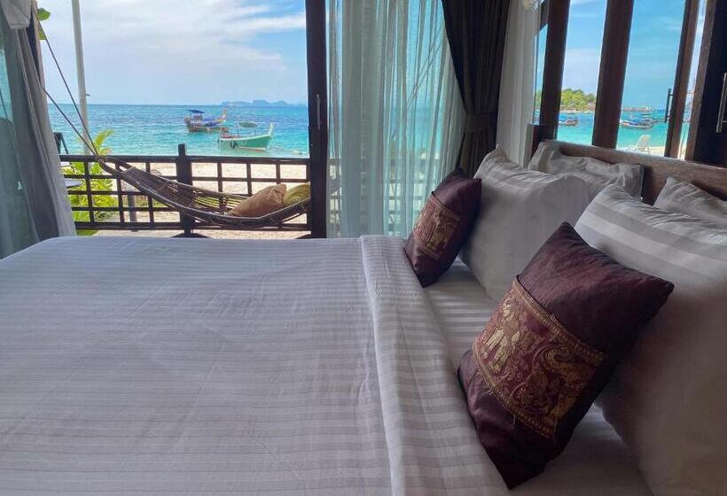 بنجلو بريميوم, Lipe Beach Resort