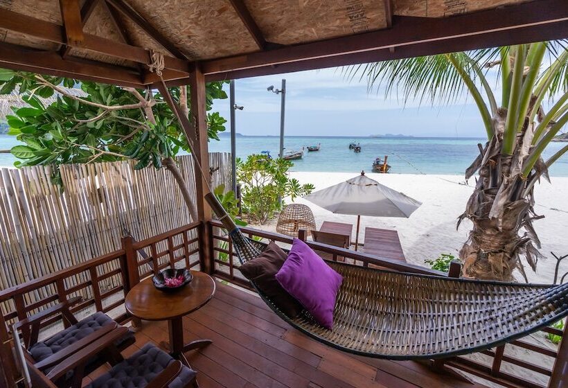 بنجلو بريميوم, Lipe Beach Resort