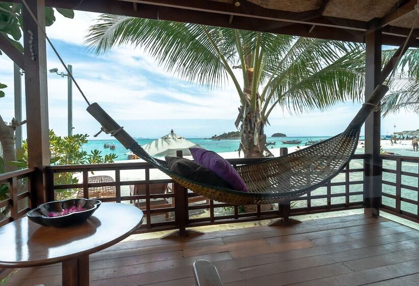 بنجلو بريميوم, Lipe Beach Resort