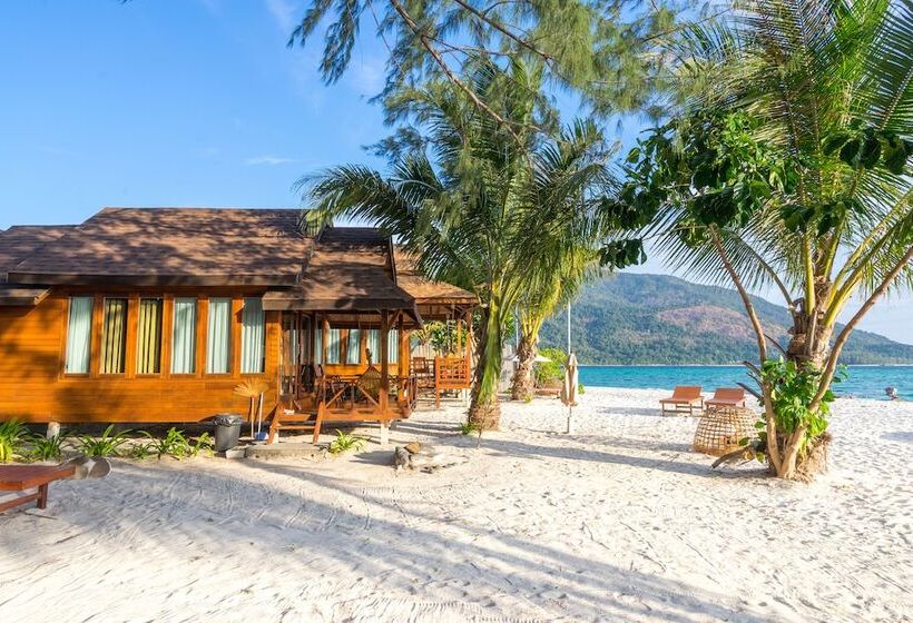 بنجلو بريميوم, Lipe Beach Resort