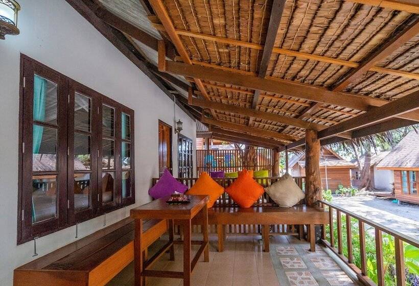 غرفة عائلية, Lipe Beach Resort