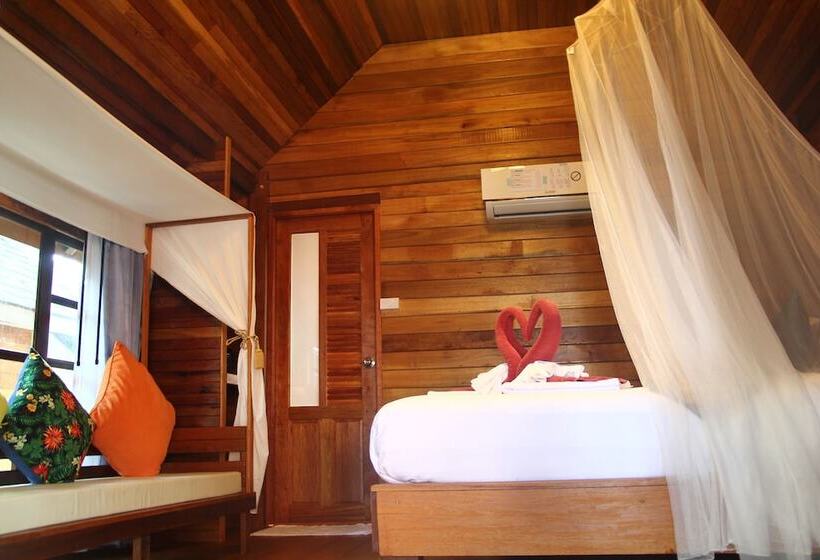 غرفة ديلوكس مطلّة علي البحر, Lipe Beach Resort