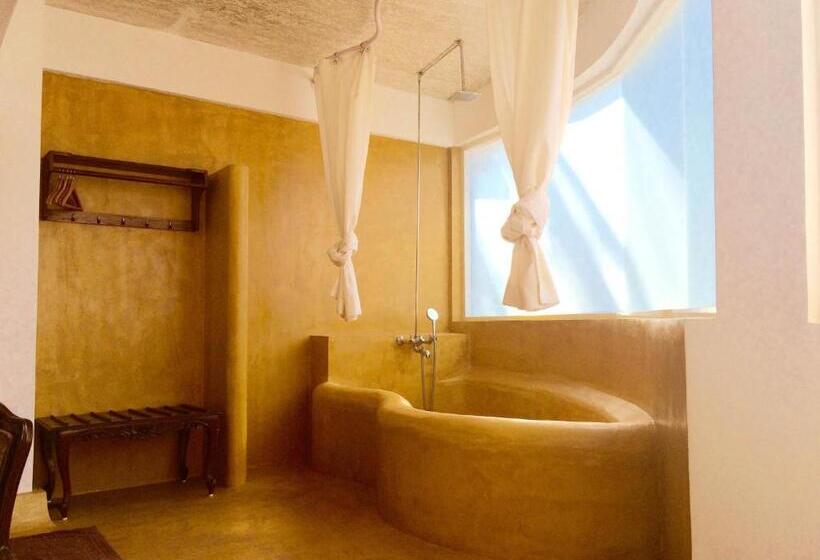 سوییت, Royal Emirates Resort & Spa