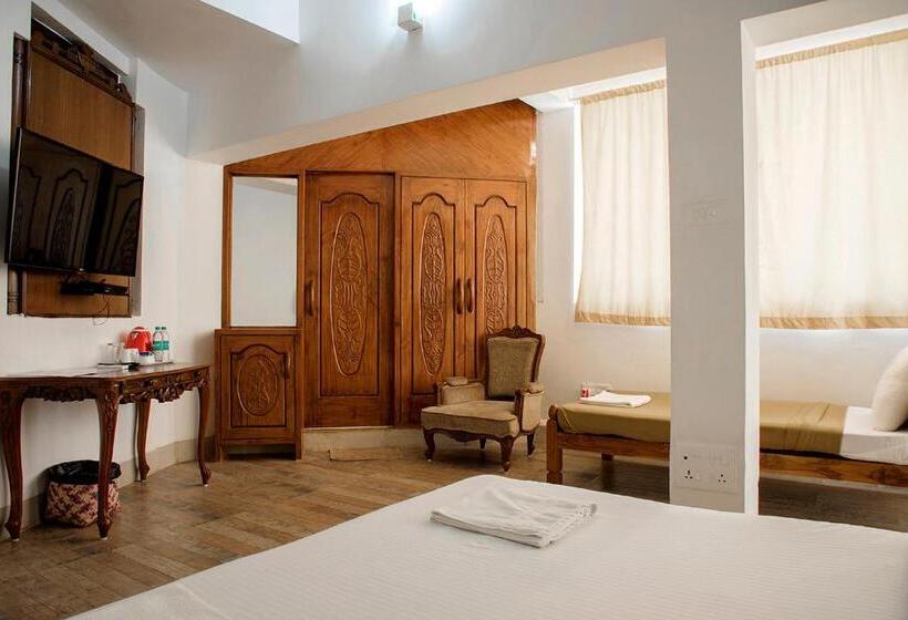 スイート, Royal Emirates Resort & Spa