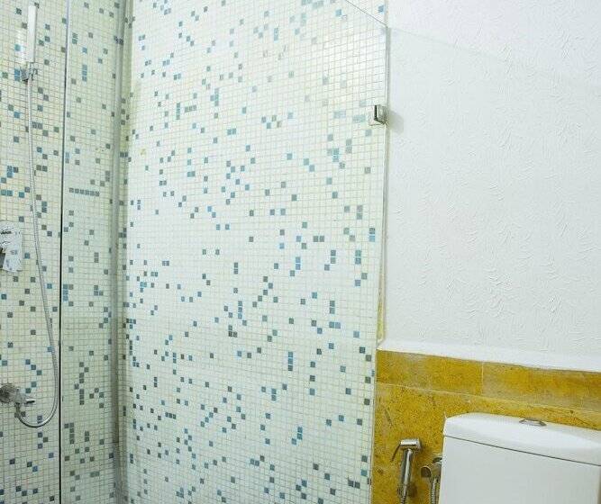 プールの見えるスーペリアルーム, Royal Emirates Resort & Spa