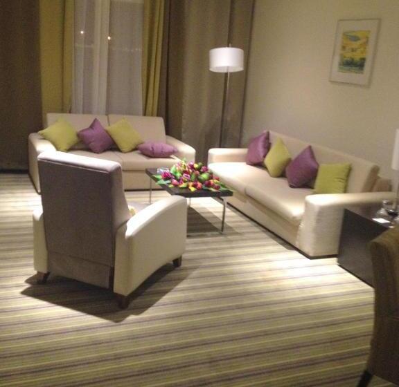 סוויטת ג'וניור, Radisson Blu Resort Jizan