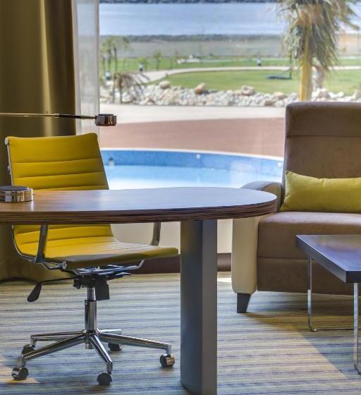 Premium Room Side Sea View, Radisson Blu Resort Jizan