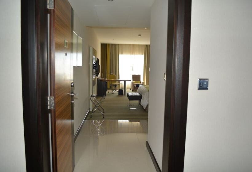 חדר פרמיום בצד עם נוף לים, Radisson Blu Resort Jizan