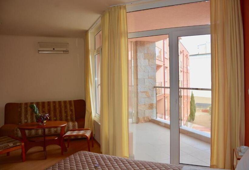 إستوديو قياسى, Rainbow 2 Holiday Complex