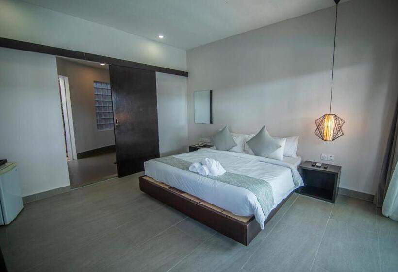 Номер Клуб, Ren Resort