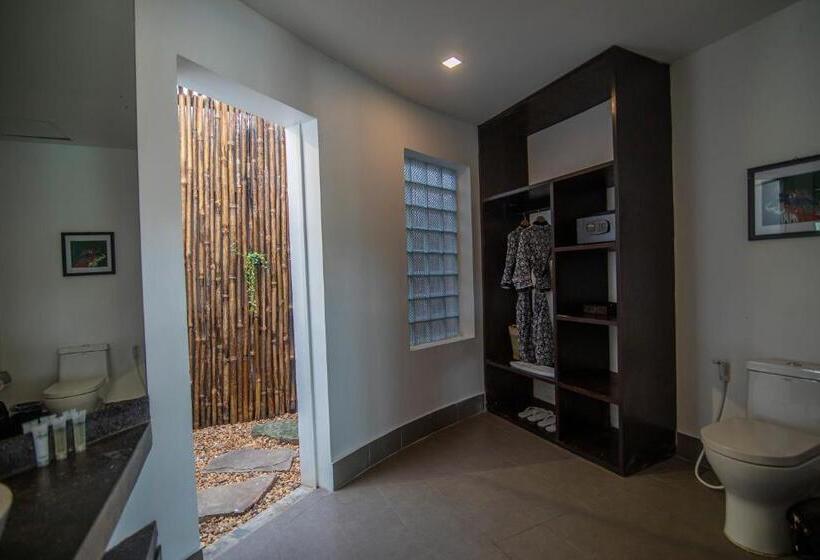 Номер Клуб, Ren Resort