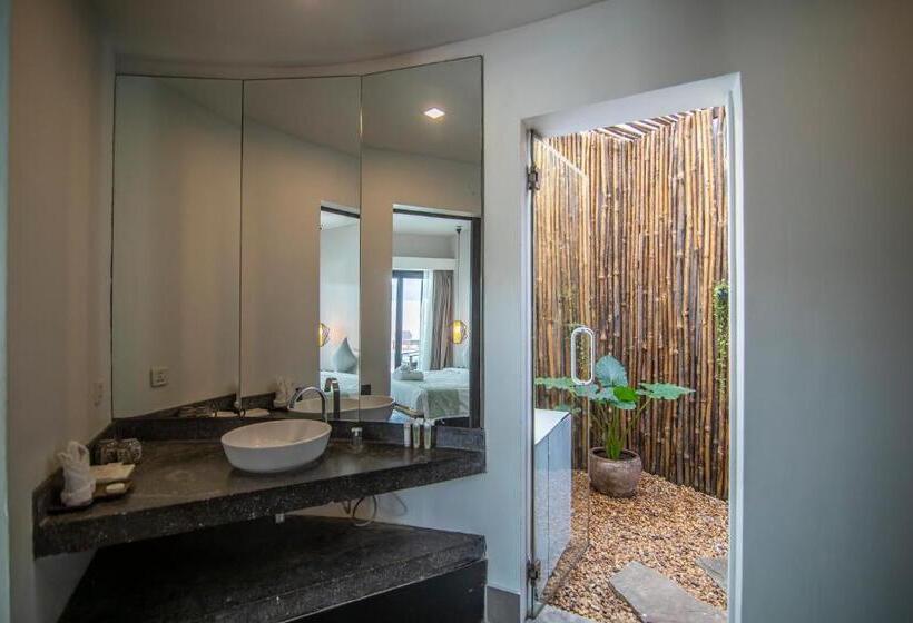 Номер Клуб, Ren Resort