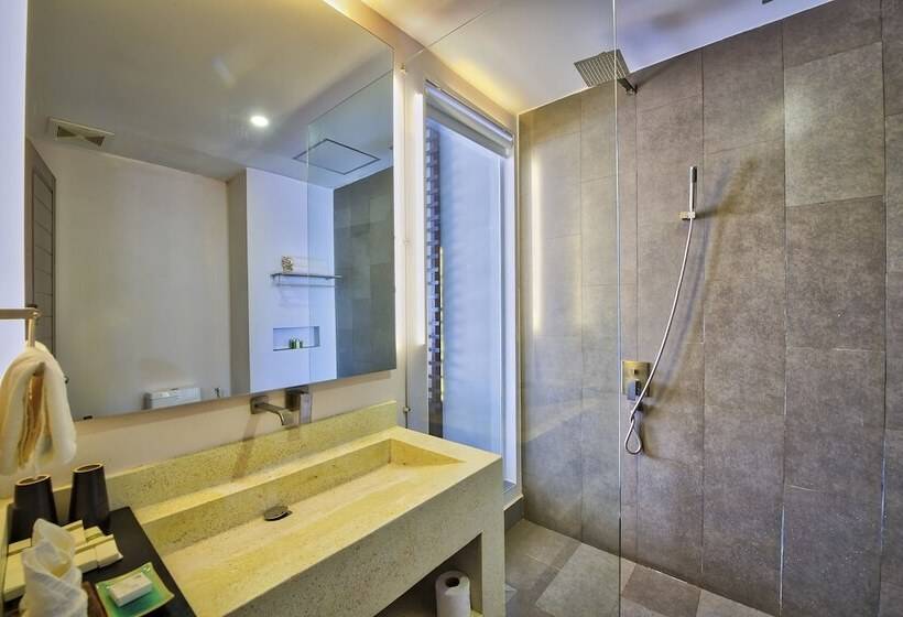 标准间, Ren Resort