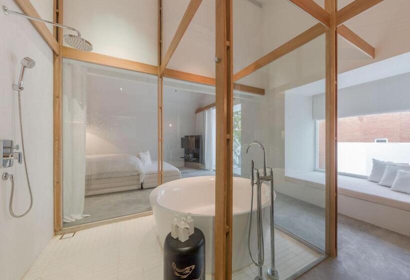 غرفة سوبيريور, Sala Ayutthaya