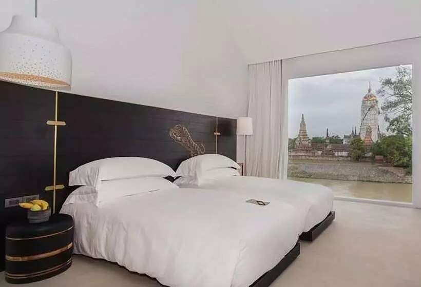 Deluxe room with river view, Sala Ayutthaya