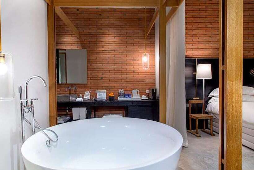 غرفة ديلوكس مطلة على النهر, Sala Ayutthaya