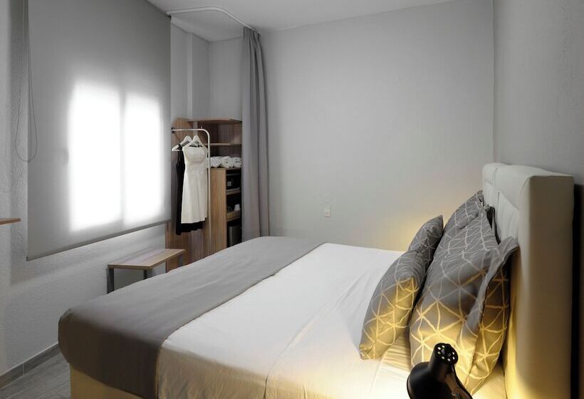 スタンダードルーム, Skianthion