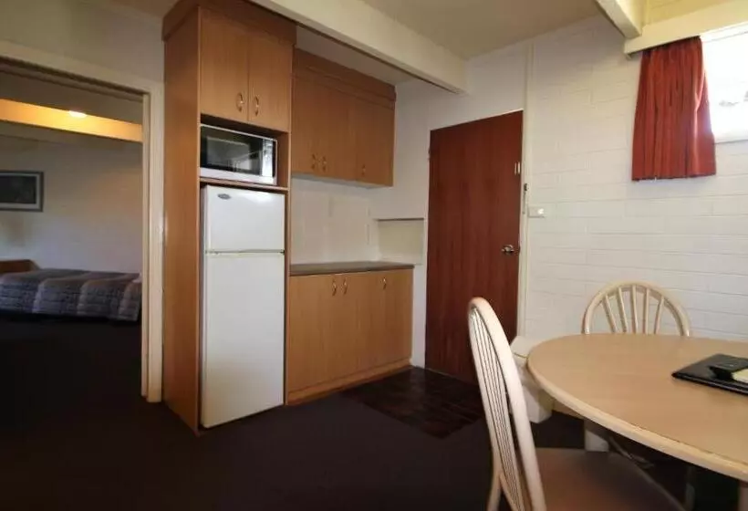 クラシックファミリールーム, Cobram Colonial Motor Inn