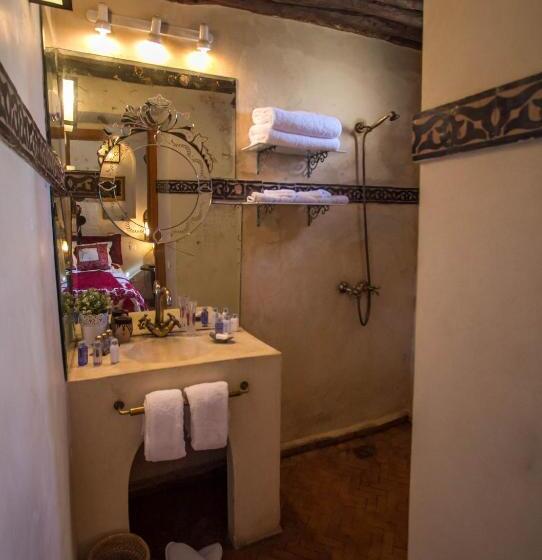 اتاق سوپریور, Riad Thamayna