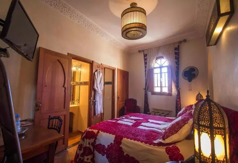 اتاق سوپریور, Riad Thamayna