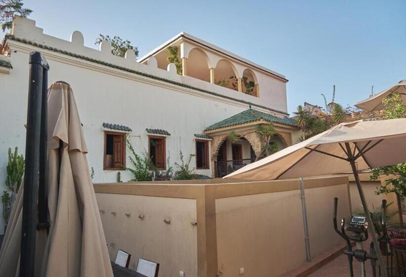 اتاق عادی, Riad Thamayna