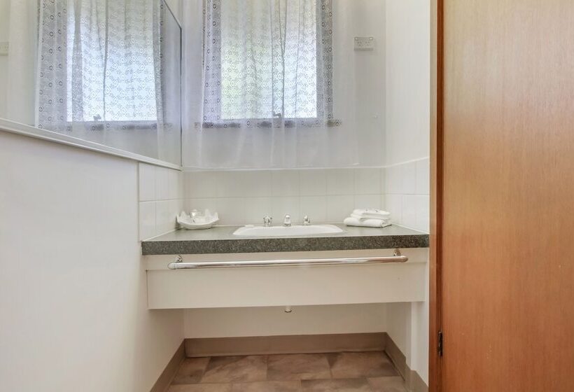 스탠다드 스튜디오, Sandpiper Apartments