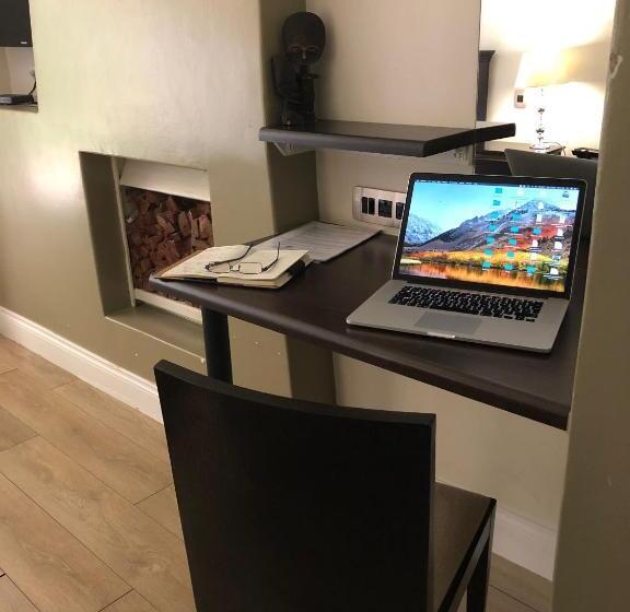 스탠다드 스튜디오, The Haystack On Homestead