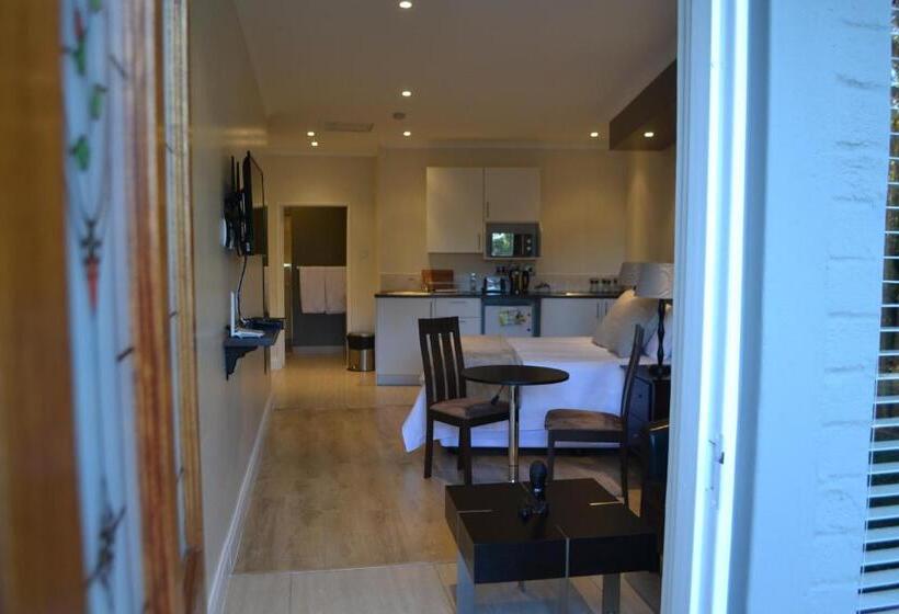 스탠다드 스튜디오, The Haystack On Homestead