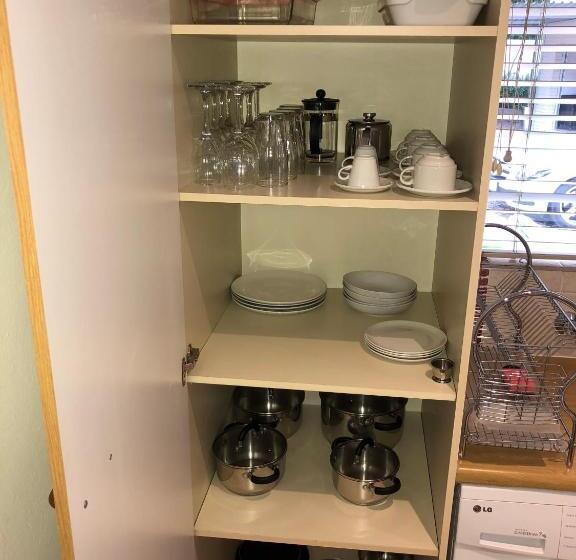 스탠다드 방갈로, The Haystack On Homestead