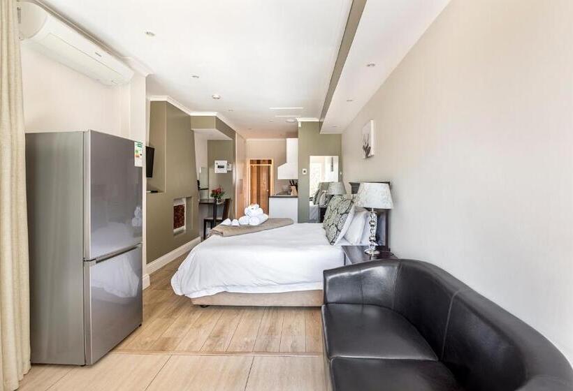 스탠다드 스튜디오, The Haystack On Homestead