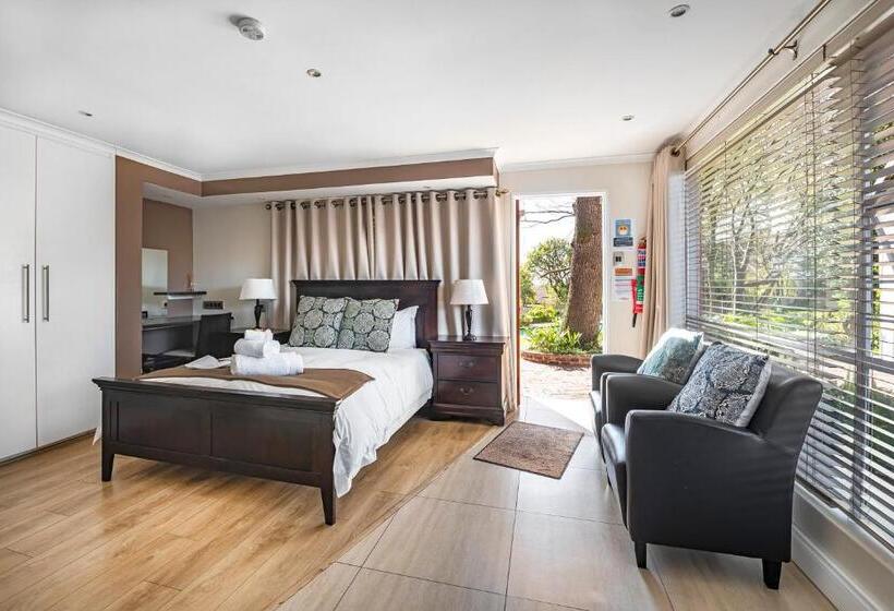 스탠다드 스튜디오, The Haystack On Homestead