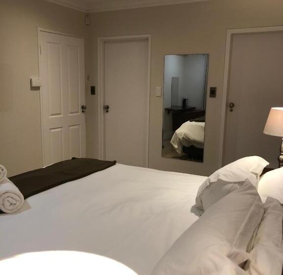 스탠다드 방갈로, The Haystack On Homestead